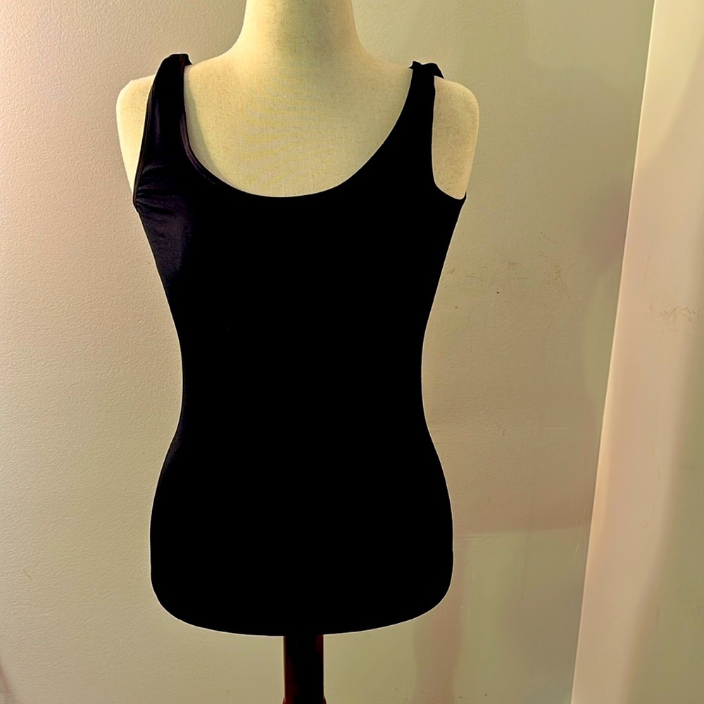 Yummie Black 2-Way Seamless Shaping Tank – L/XL